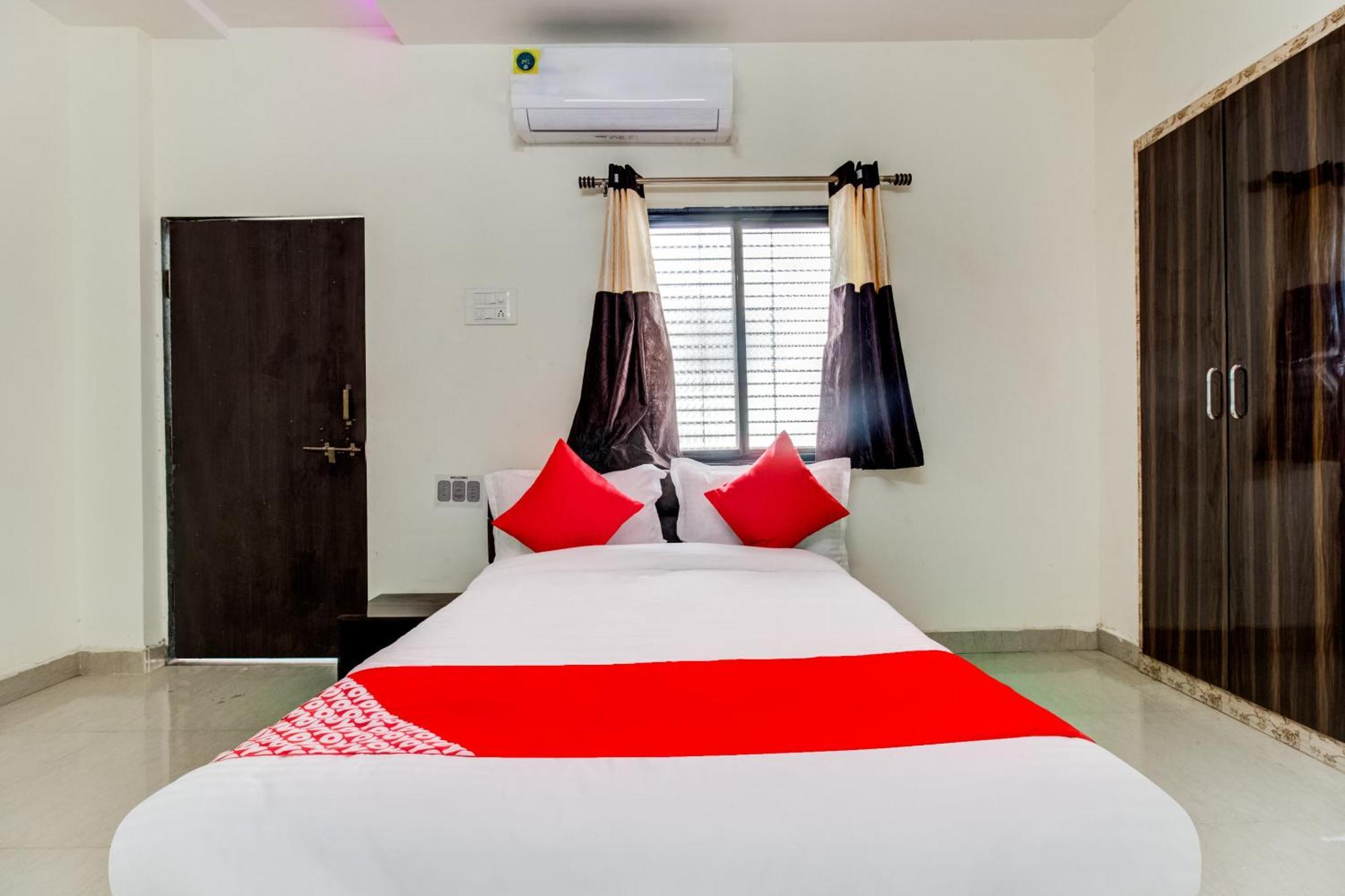 Hotel O City Center Dhule Exterior photo