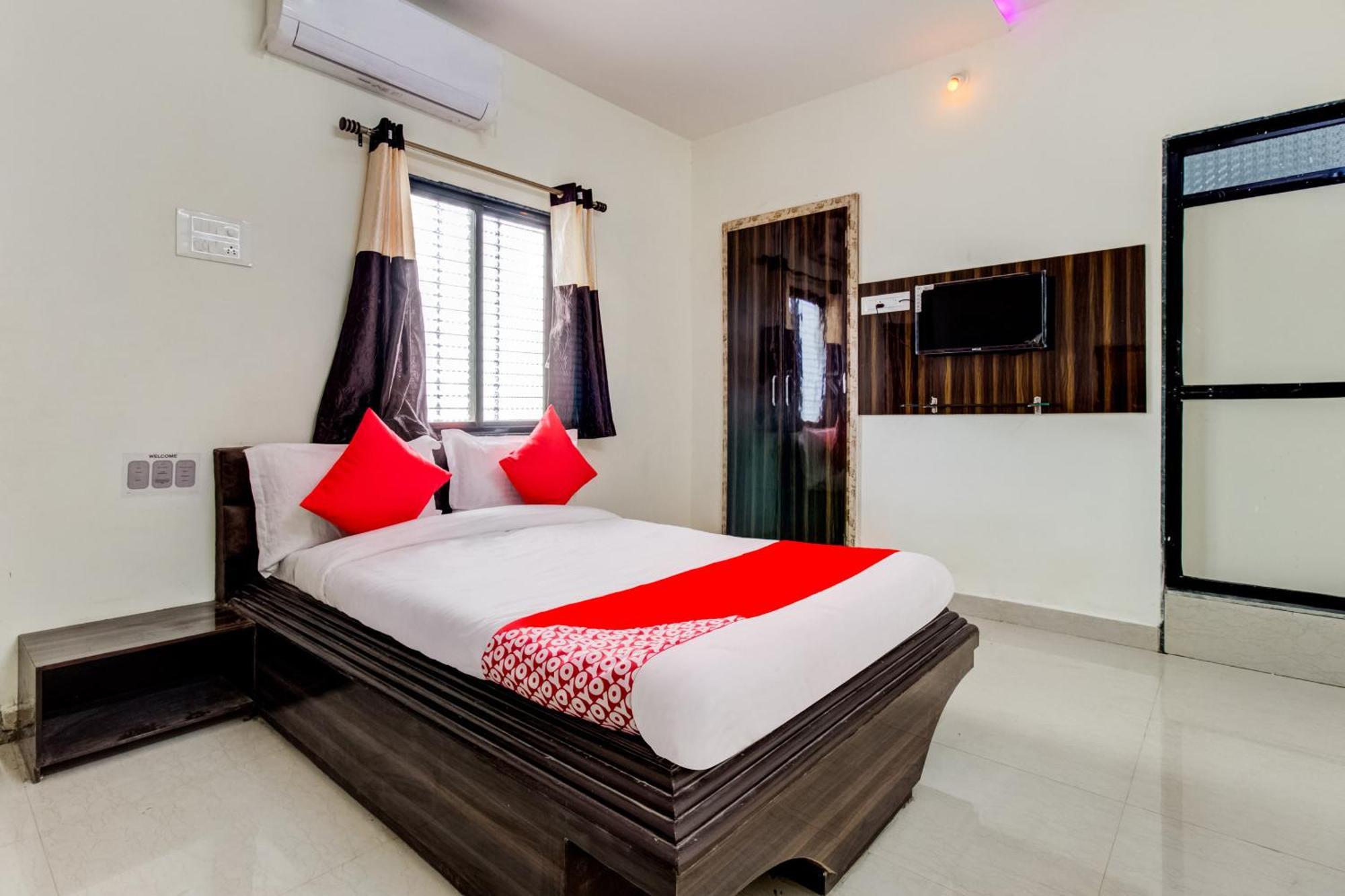 Hotel O City Center Dhule Exterior photo